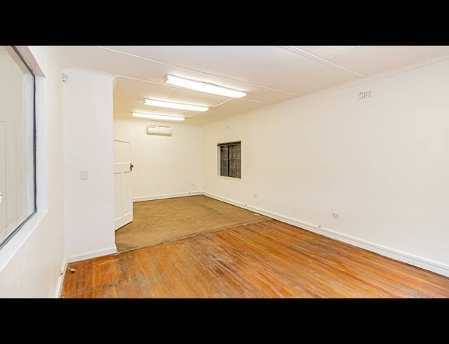 389M² OFFICE TO LET IN FERNDALE